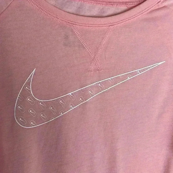 Nike Girls Short-Sleeve Trophy Graphic Training Top - Picture 2 of 6